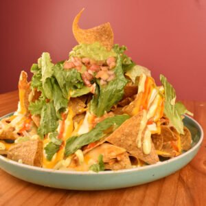 Súper nachos de res o pollo