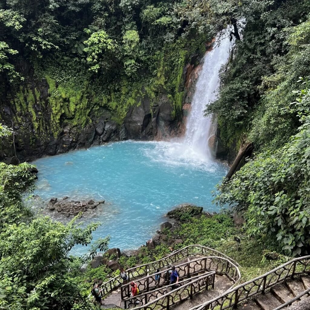 Catarata Río Celeste. Fotografía por TripAdvisor